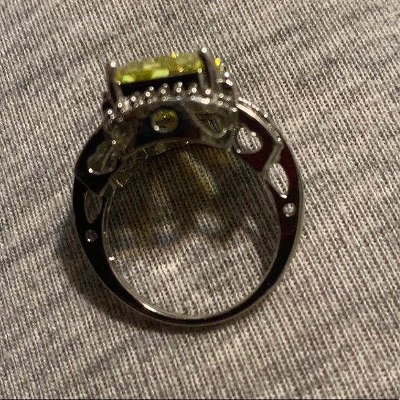 New 925 Sterling silver emerald Ring - Picture 5 of 6